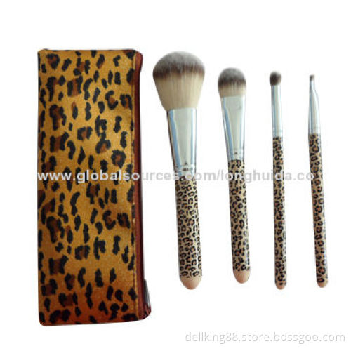 4pcs makeup brush sets with cosmetic pouch, plastic handle and nylon hairNew